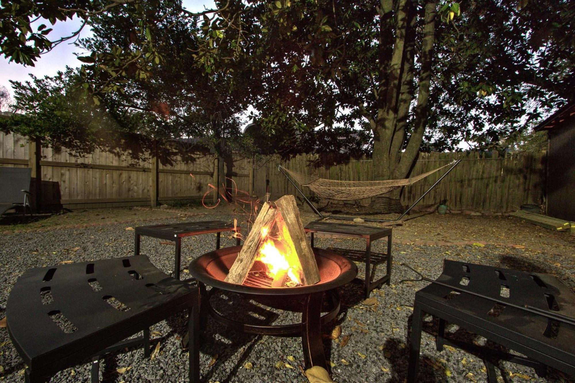Spacious Bungalow With 6 Beds, Games, And Fire Pit - Close To Beale Street, Bbq, Graceland, & Liberty Bowl Memphis Exteriér fotografie